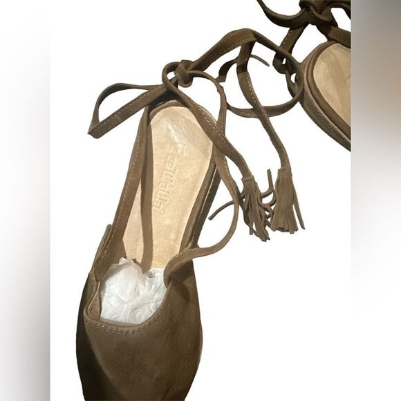 Gee WaWa Anthropologie Antique Brown Kid Suede Pointed Toe Tassel Tie Up Flats - Picture 2 of 3